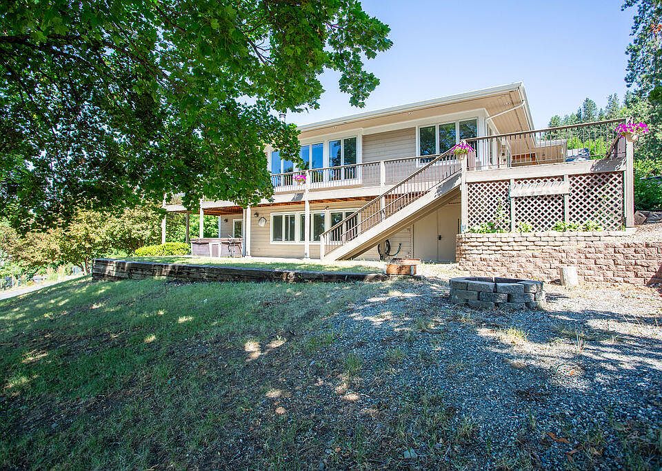 1139 N Oak St, Colville, WA 99114 Zillow