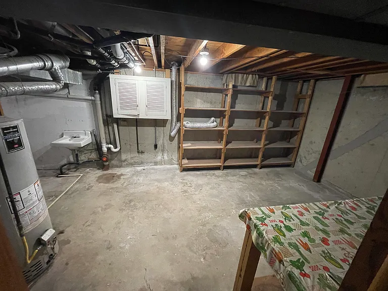 Laundry/Storage Room