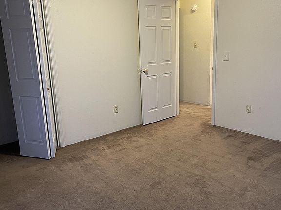 5th image of 2663 Turner St