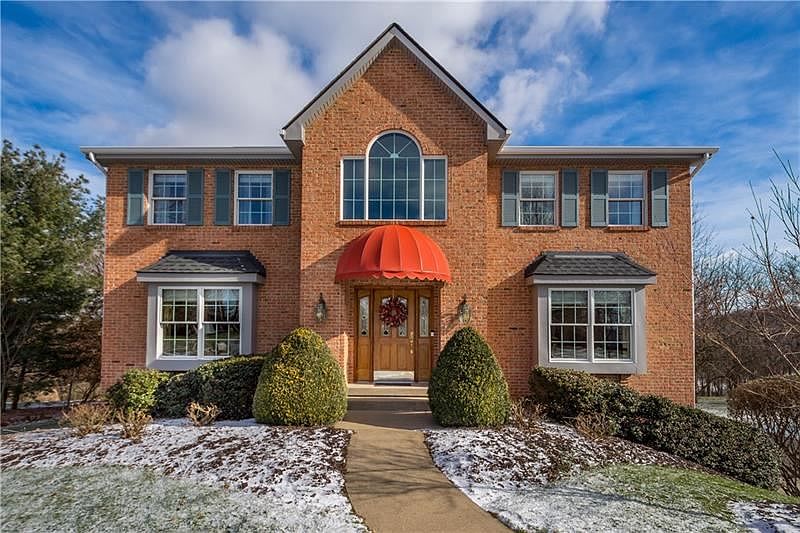 1st image of 506 Edgewood Cir