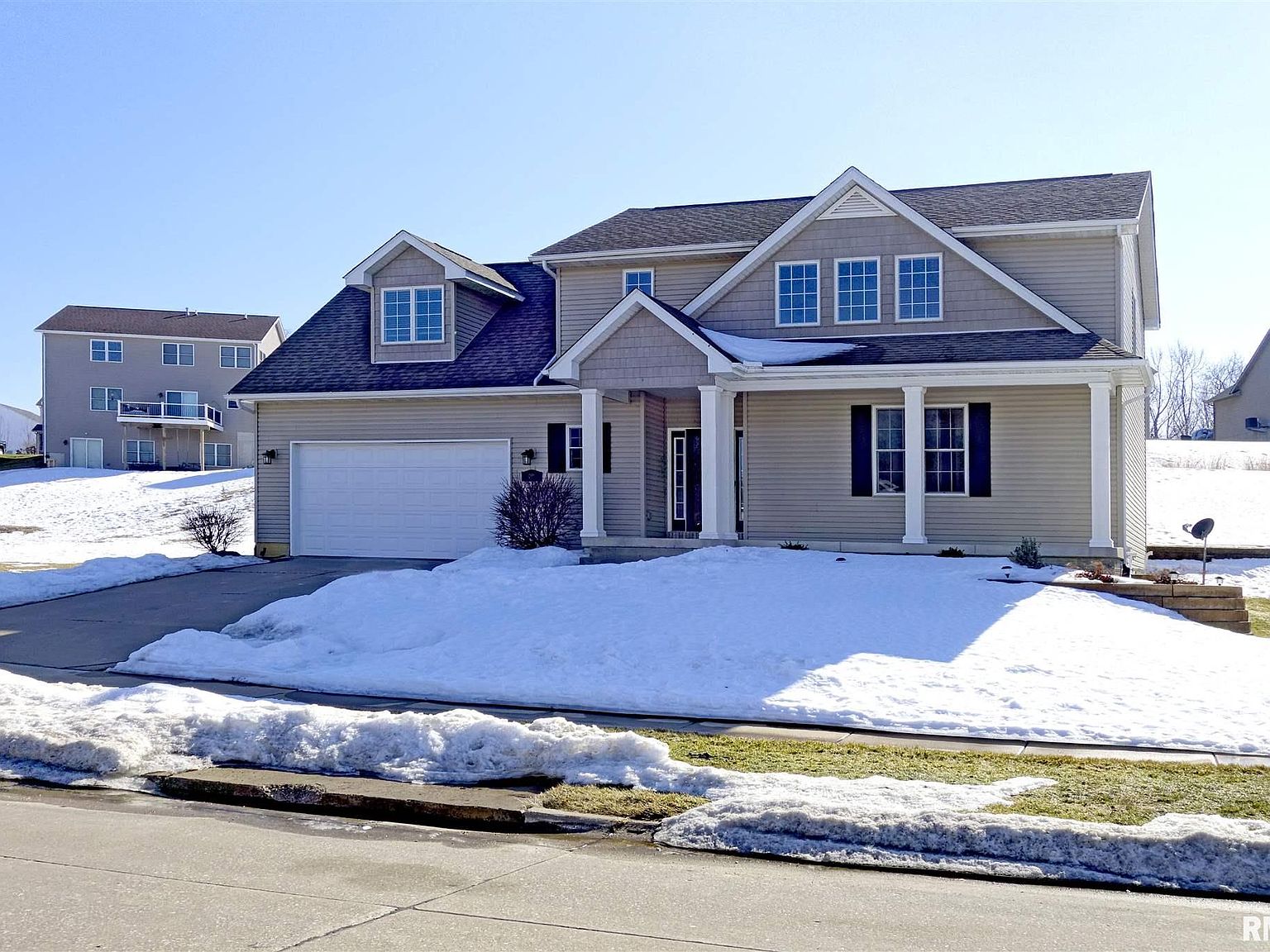 498 N 8th St, Le Claire, IA 52753 Zillow