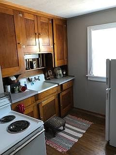Kitchen with appliances