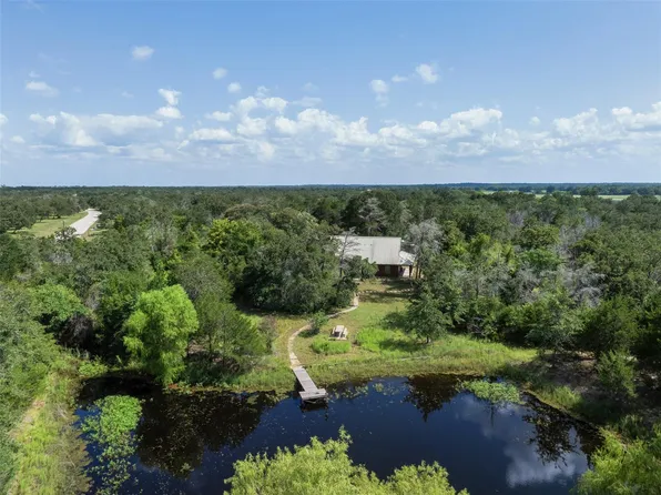 11201 Wildlife Cir #A, Carmine, TX 78932