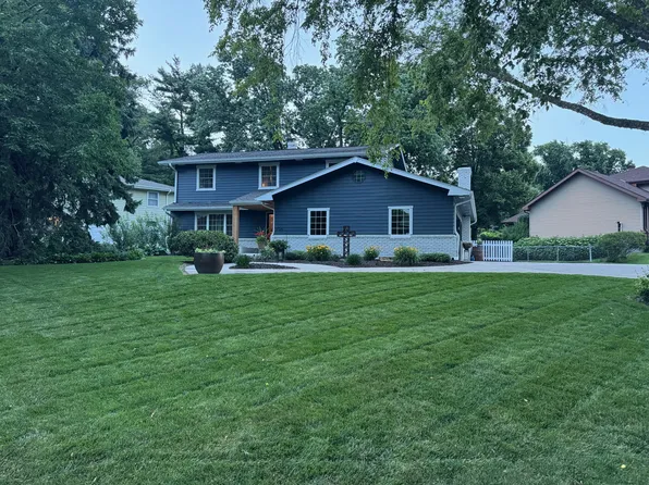 8106 Manderson St, Omaha, NE 68134