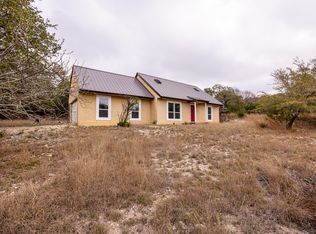 138 Hobson Ln, Center Point, TX 78010