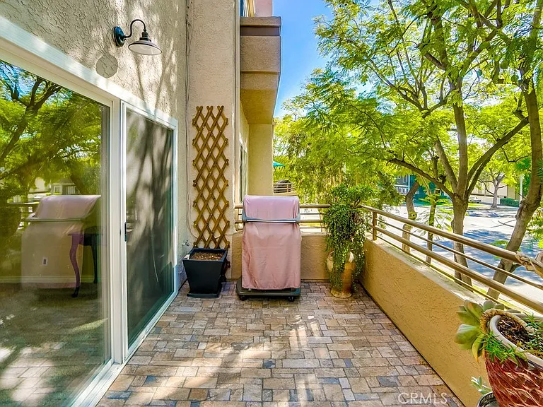 501 E Del Mar Blvd #202 — Photo 29