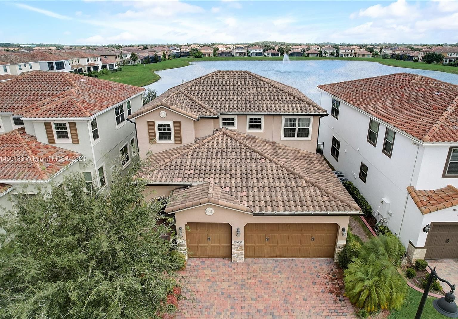 4c81681af525c758d865e735587b09