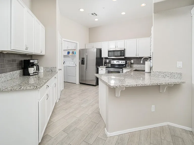 8164 W Zoe Ella Way — Photo 3