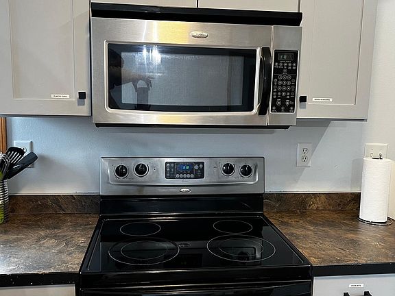 4th image of 615 16th Ave E #615