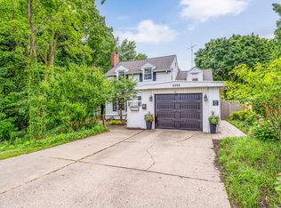 2405 Langley Ave, Saint Joseph, MI 49085