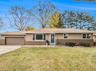 55862 River Shore Ln, Elkhart, IN 46516