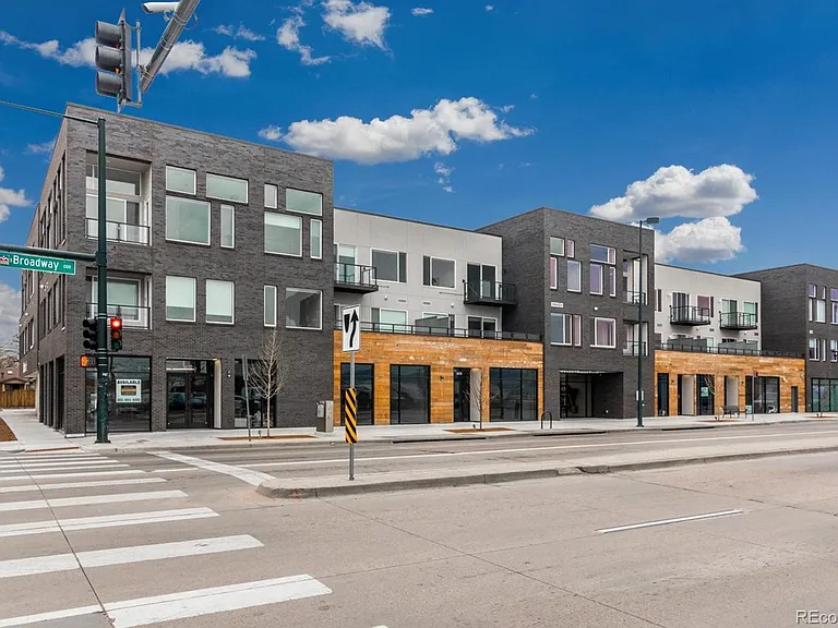 1616 S Broadway St #312 — Photo 29