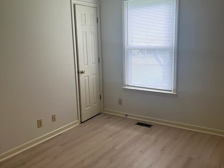 2218 Kim Dr — Photo 9