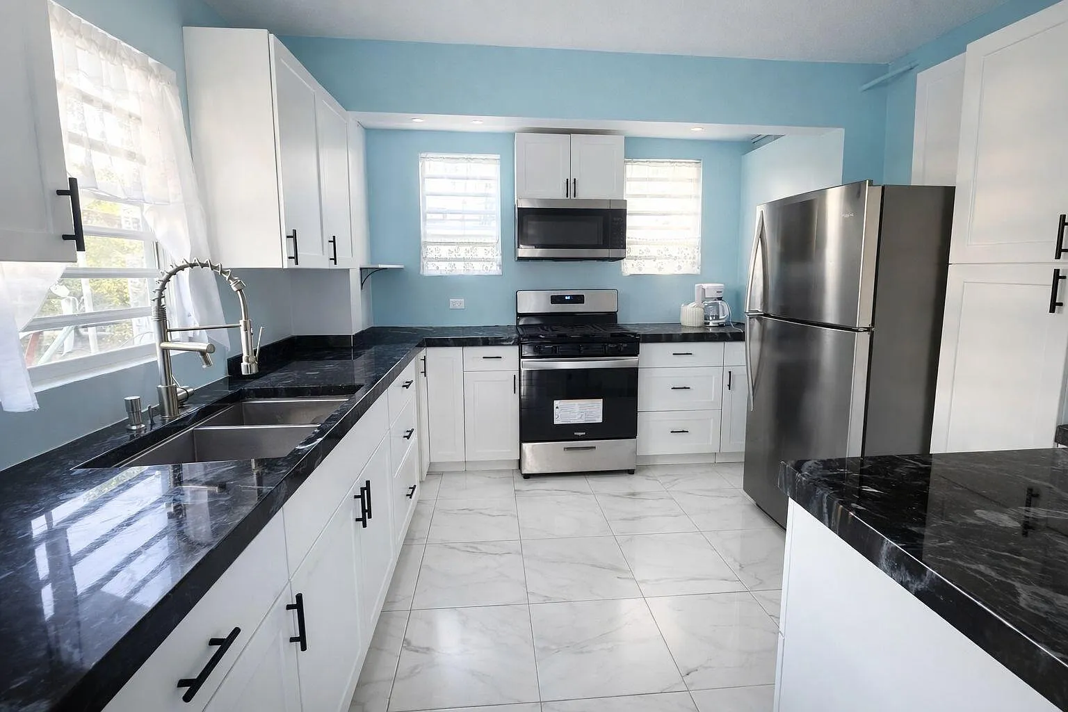 1 bed, $2,000 — Photo 2