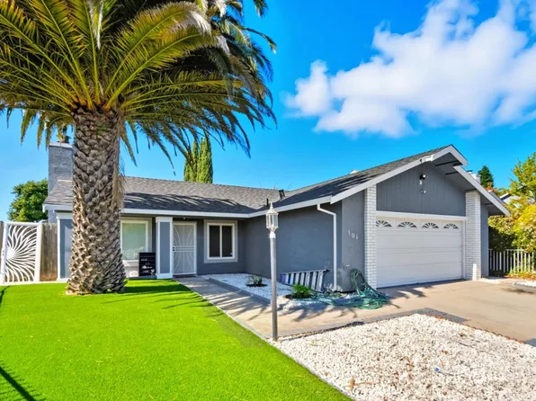 101 Serpentine Dr, Vallejo, CA 94589