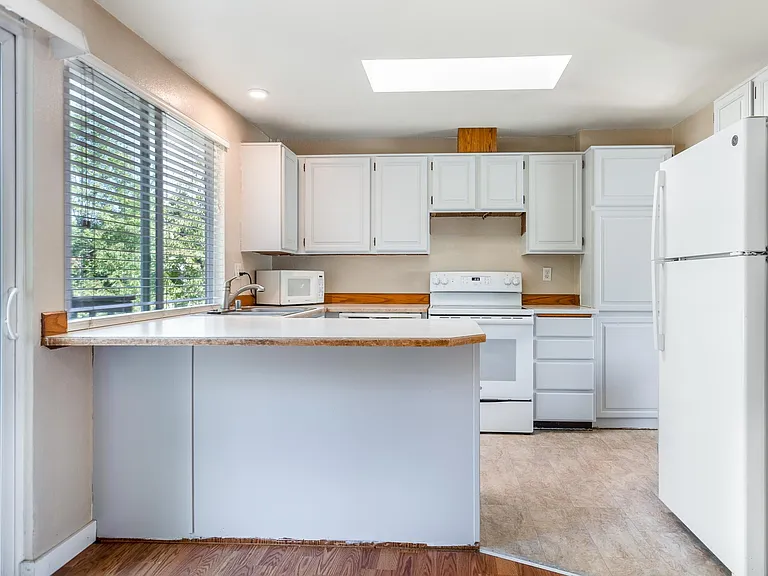 623 Harvest Rd — Photo 7