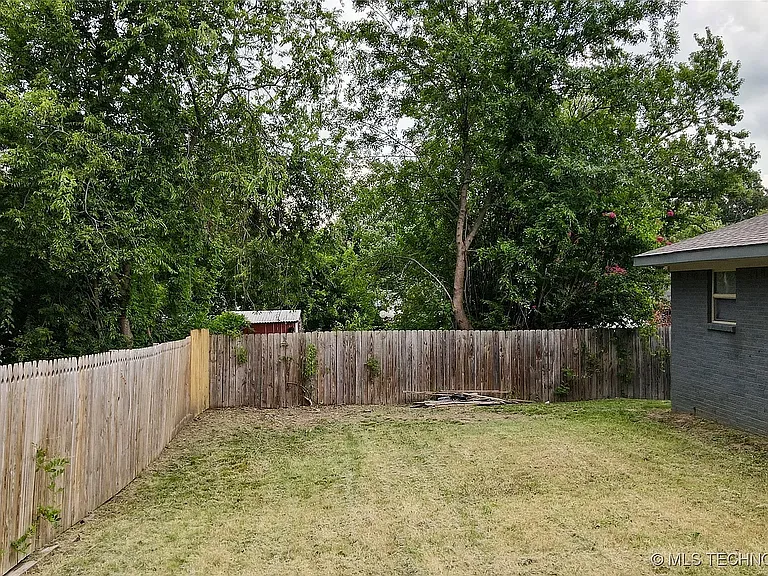 11311 E 15th Pl — Photo 19