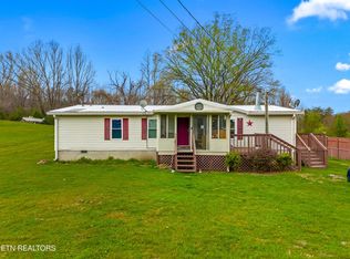 242 Cowan Ln, La Follette, TN 37766