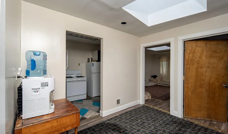 4 bed, 1.0 bath, $1,550 — Photo 4
