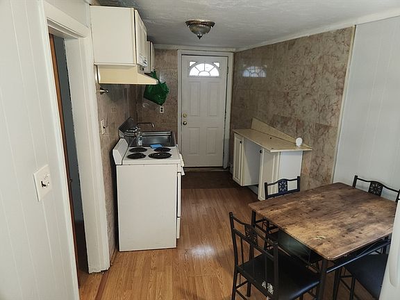 4th image of 19 Forest St #1A