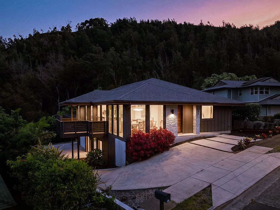 1st image of 533 Polulani Dr