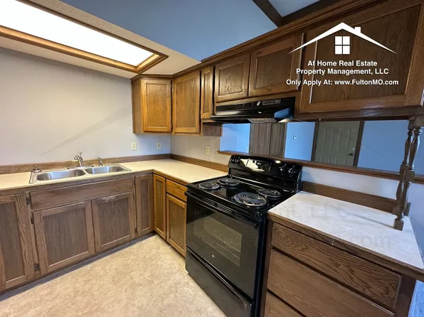 103 E 10th St APT 13, Fulton, MO 65251