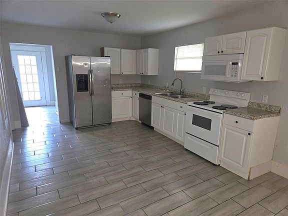 2nd image of 127 W Sligh Ave