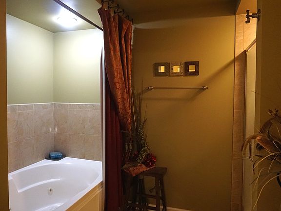 5th image of 6420 Double Eagle Dr Unit 406