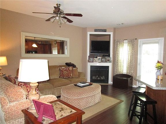 3rd image of 2329 Marbleridge Dr
