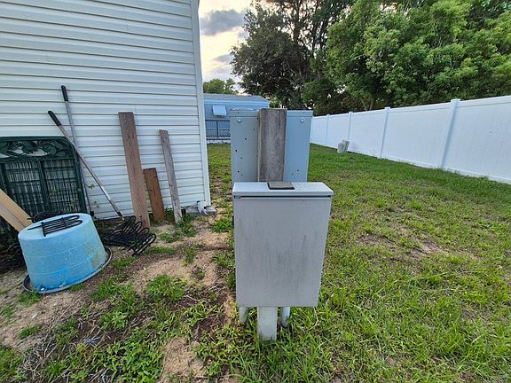 5th image of 480 S Greenway Dr