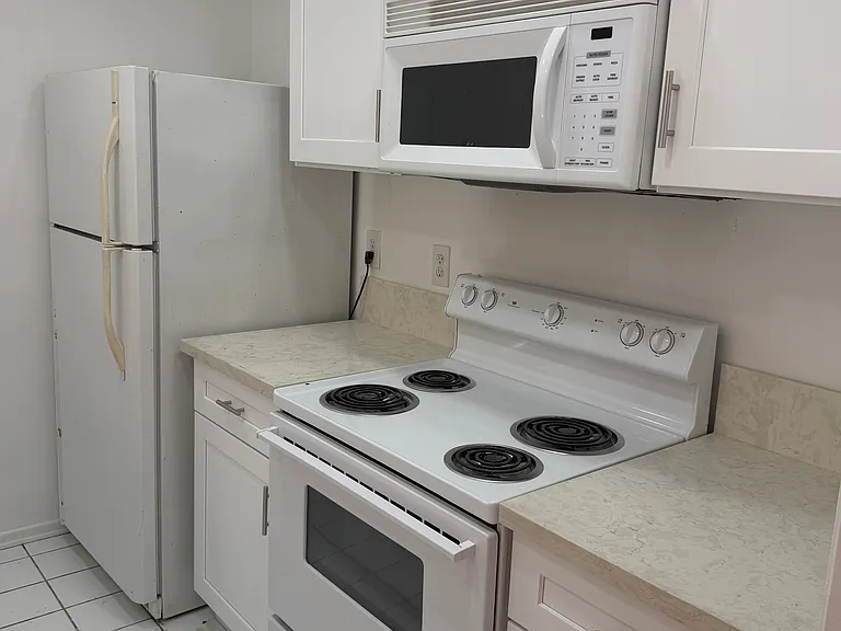 5460 White Oak Ave #J201 — Photo 6