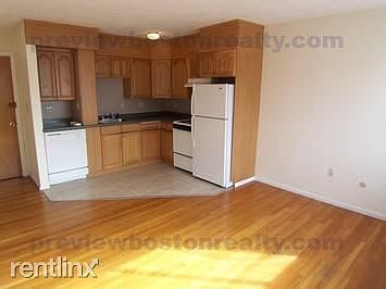 2nd image of 360 Market St APT 18R