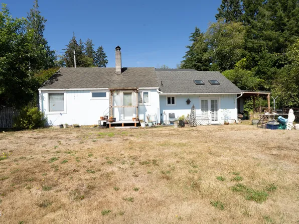 9955 5th St, Bay City, OR 97107