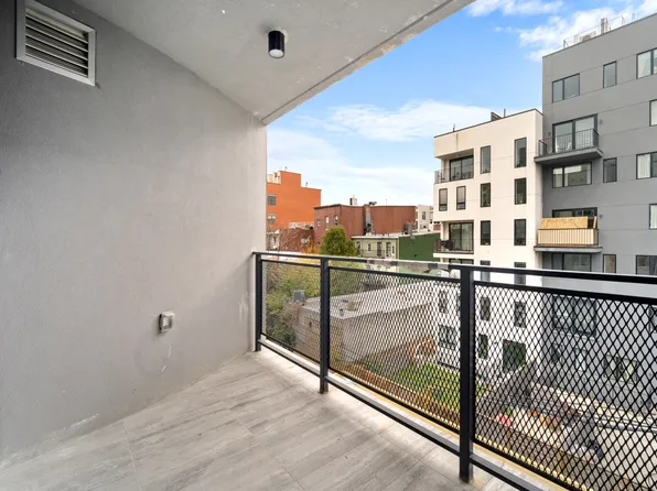 44 Box Street 5C image 13 of 14