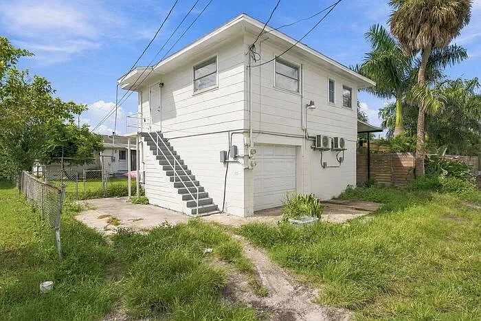 1 bed, 1.0 bath, 650 sqft, $1,399 — Photo 2