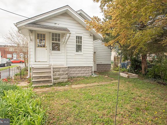 2nd image of 33 W Reamer Ave