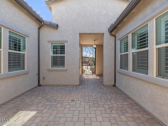 3rd image of 18244 W MEADOWBROOK Avenue