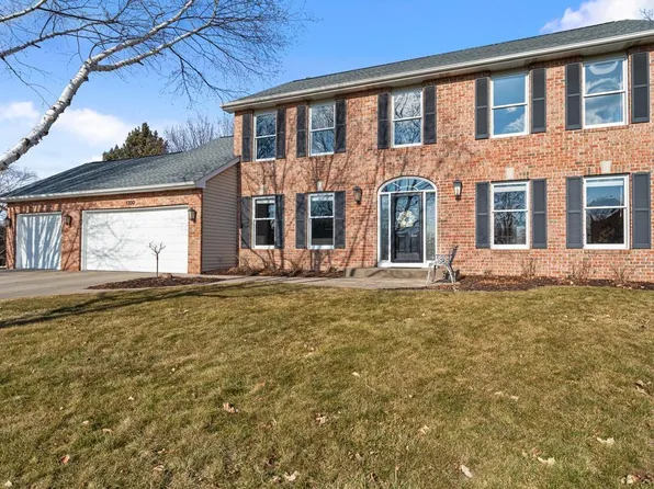 1200 Prestwick Ter, Saint Paul, MN 55115