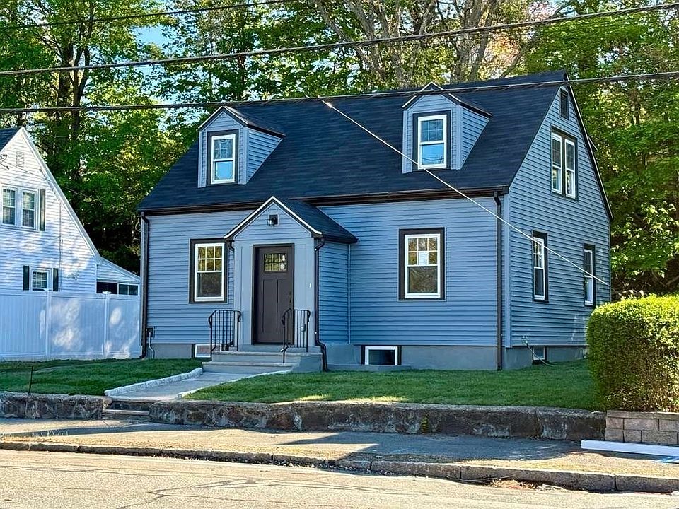 1st image of 714 Lynnfield St