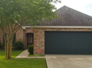 125 Legend Creek Dr, Youngsville, LA 70592