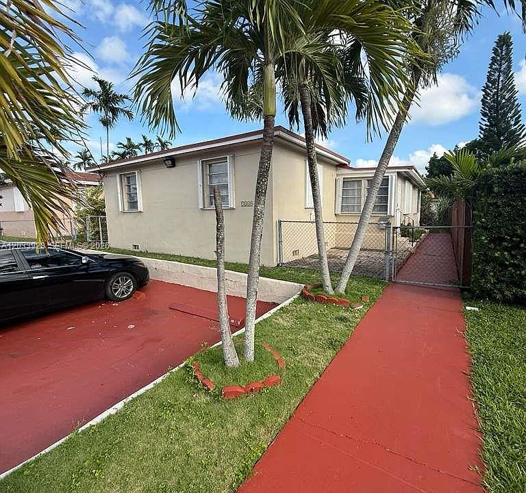 1st image of 1140 SW 9th St #2
