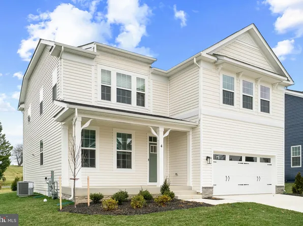 4 Comes Ridge Ct, Rosedale, MD 21237