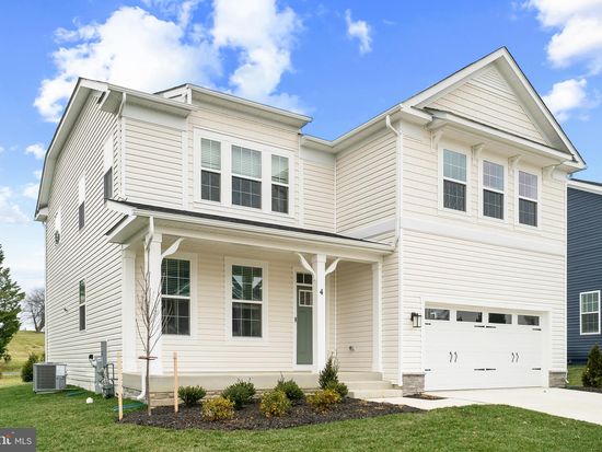 4 Comes Ridge Ct, Rosedale, MD 21237