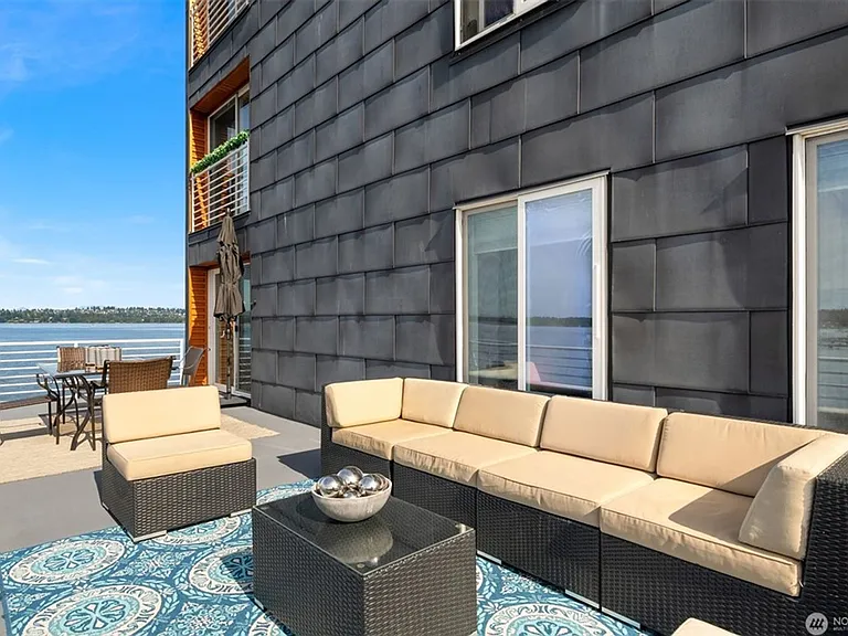 733 Lake St S #111 — Photo 5