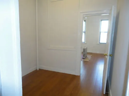 Rented by Urban Realty NYC | media 21