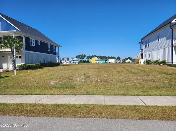 339 Spicer Lake Drive, Holly Ridge, NC 28445