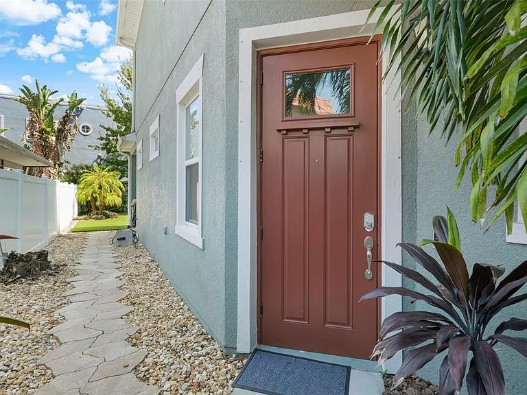 214 S Habana Ave #1 — Photo 4