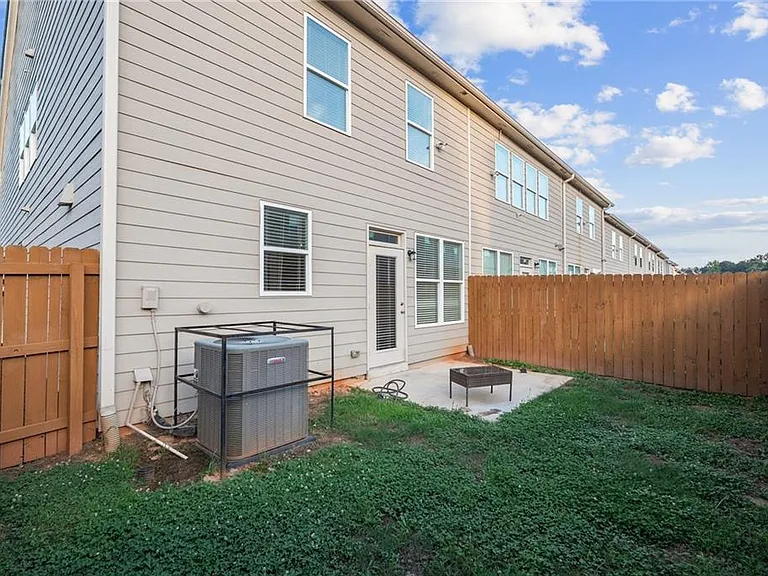 2244 Mulsanne Dr — Photo 30