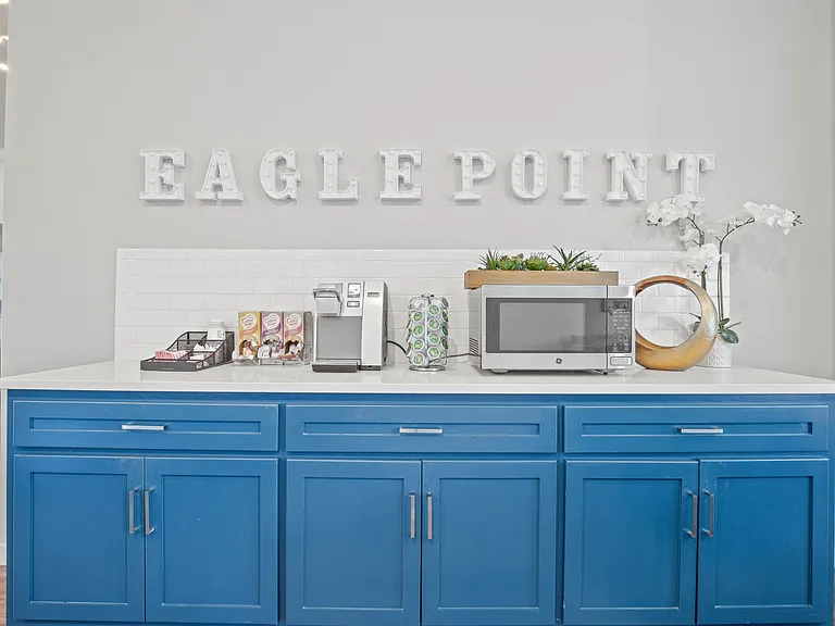 Eagle Point — Photo 14