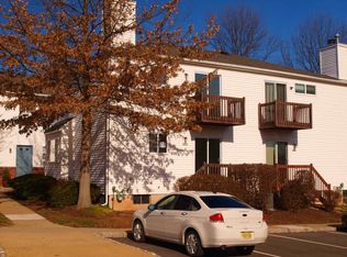 303 Saddle Ct #303, Flemington, NJ 08822